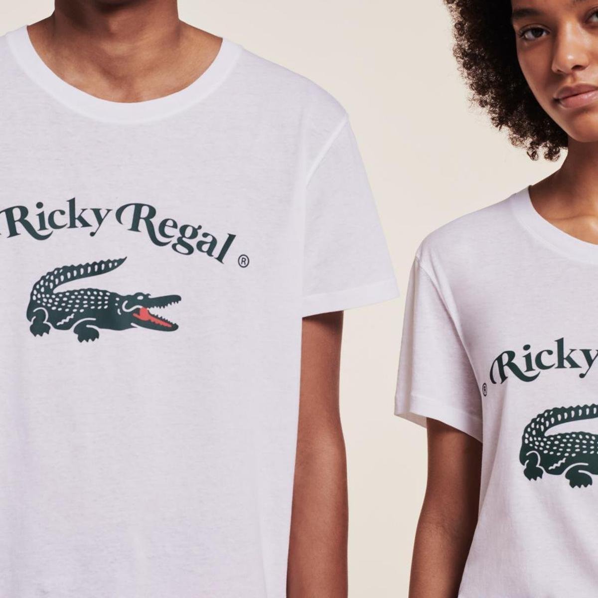 Camiseta masculina Lacoste x Ricky Regal em algodão estampado com decote amplo - Branco Menor preço em Camiseta masculina Lacoste x Ricky Regal em algodão estampado com decote amplo - Branco