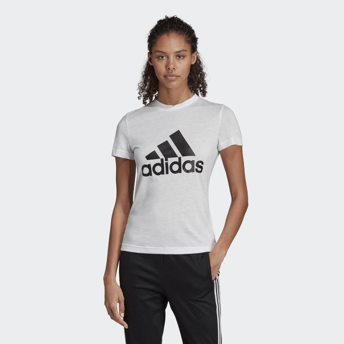 camiseta adidas must haves badge of sport feminina