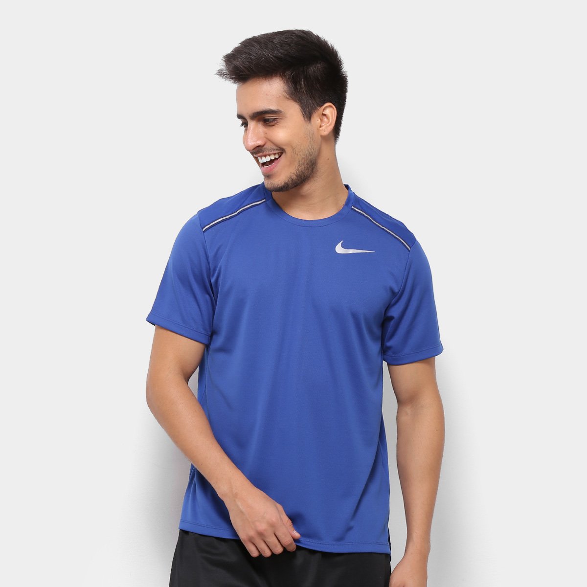 Camiseta Nike Dri-Fit Miler Masculina - Azul+Prata é ruim? Camiseta Nike Dri-Fit Miler Masculina - Azul+Prata é boa?