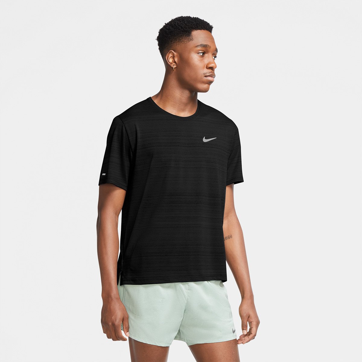 Camiseta Nike Dri-Fit Miler Rule Masculina - Preto+Prata é ruim? Camiseta Nike Dri-Fit Miler Rule Masculina - Preto+Prata é boa?