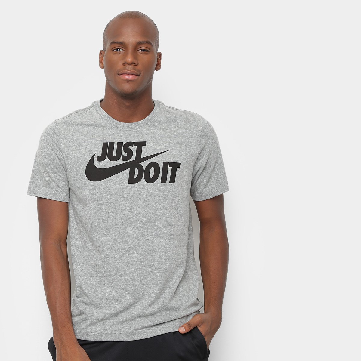 Camiseta Nike Estampa Just Do It Swoosh Masculina - Cinza+Preto é ruim? Camiseta Nike Estampa Just Do It Swoosh Masculina - Cinza+Preto é boa?