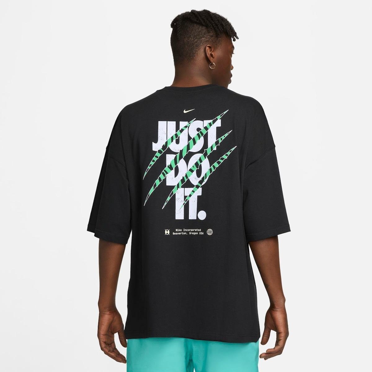 Camiseta Nike Sportswear Swoosh Masculina Zattini