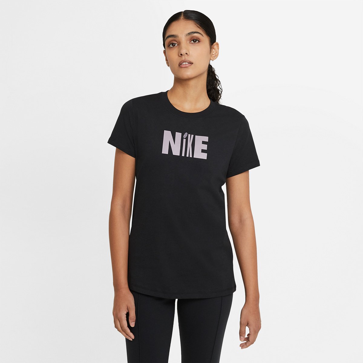 Camiseta Nike Sportwear Icon Feminina - Preto Menor preço em Camiseta Nike Sportwear Icon Feminina - Preto
