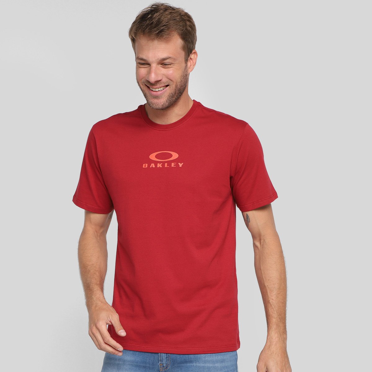 Camiseta Oakley Estampa Logo Bark New Masculina - Vinho Menor preço em Camiseta Oakley Estampa Logo Bark New Masculina - Vinho