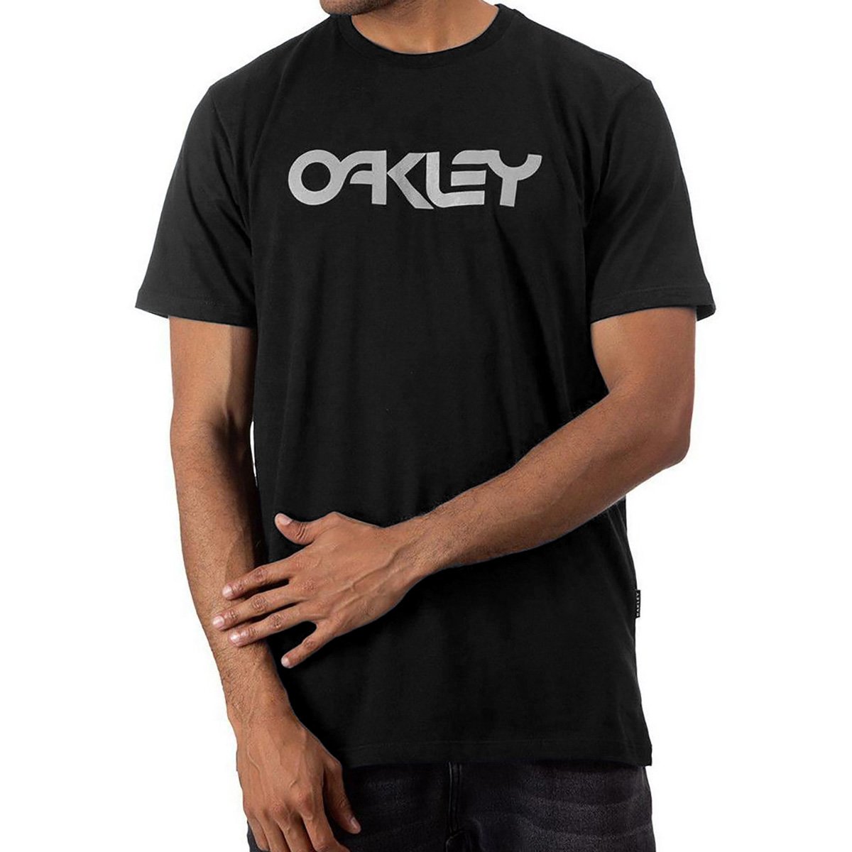 Camiseta Oakley Mark II SS Masculina Menor preço em Camiseta Oakley Mark II SS Masculina