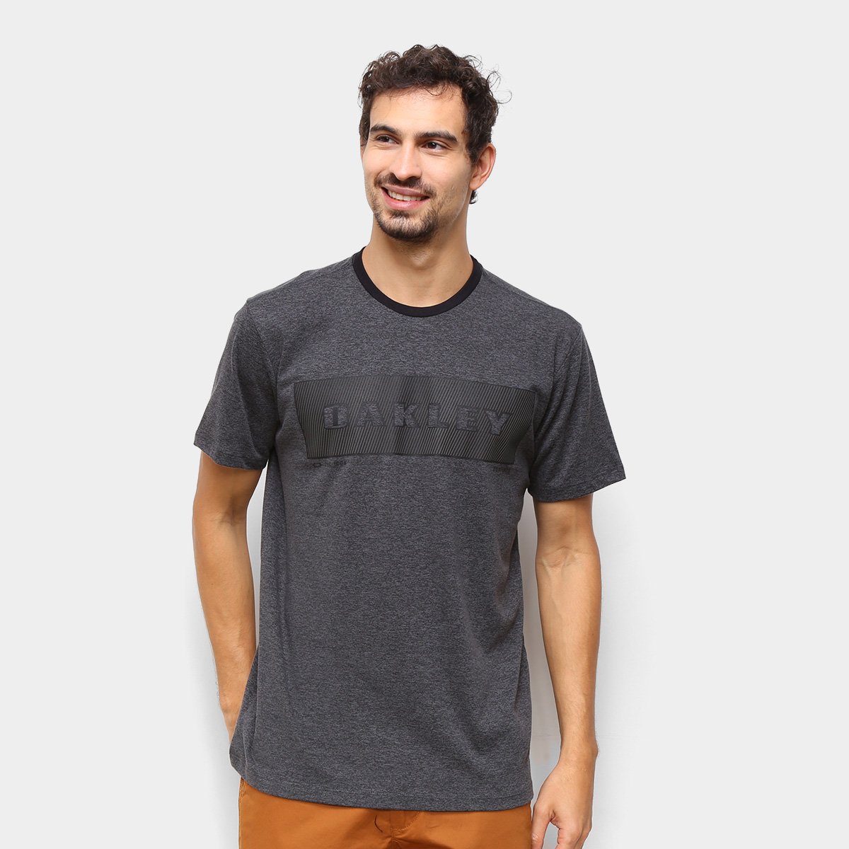 Camiseta Oakley Mod Tractor SP Masculina - Preto é ruim? Camiseta Oakley Mod Tractor SP Masculina - Preto é boa?