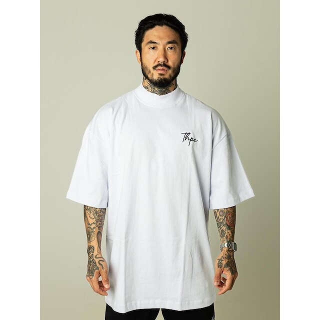 Camiseta Oversized Gola Alta Signature