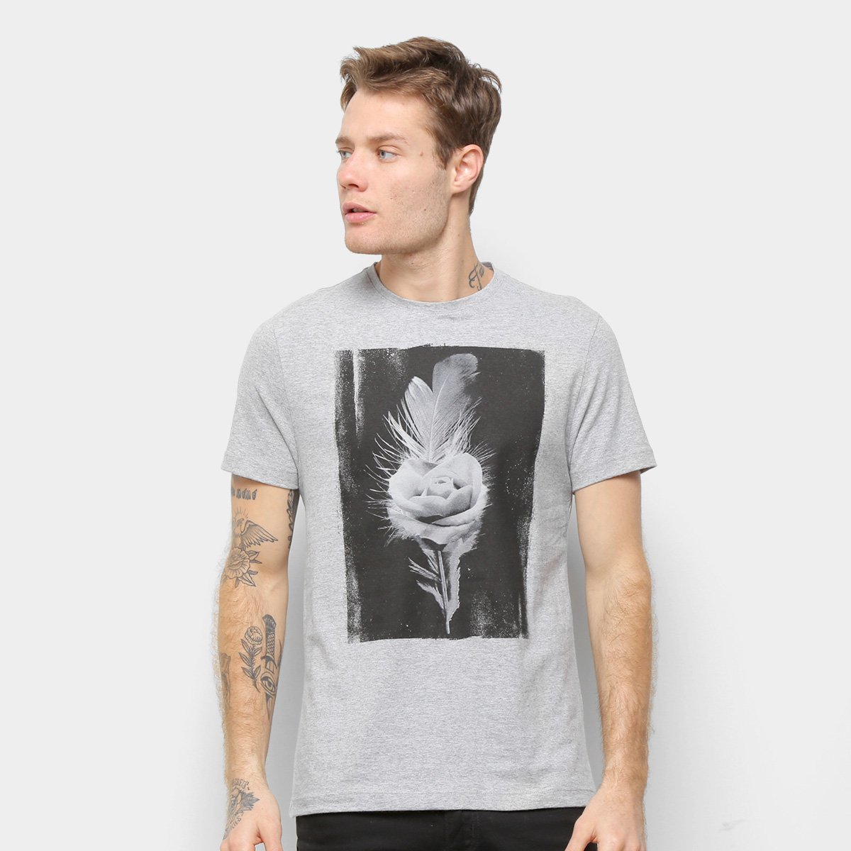 Camiseta Suburban Estampada Masculina - Cinza Menor preço em Camiseta Suburban Estampada Masculina - Cinza