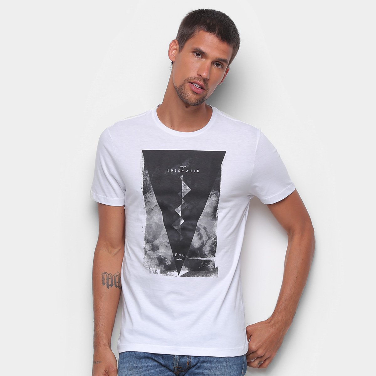 Camiseta T-Shirt Suburban Estampada Masculina - Branco é boa?