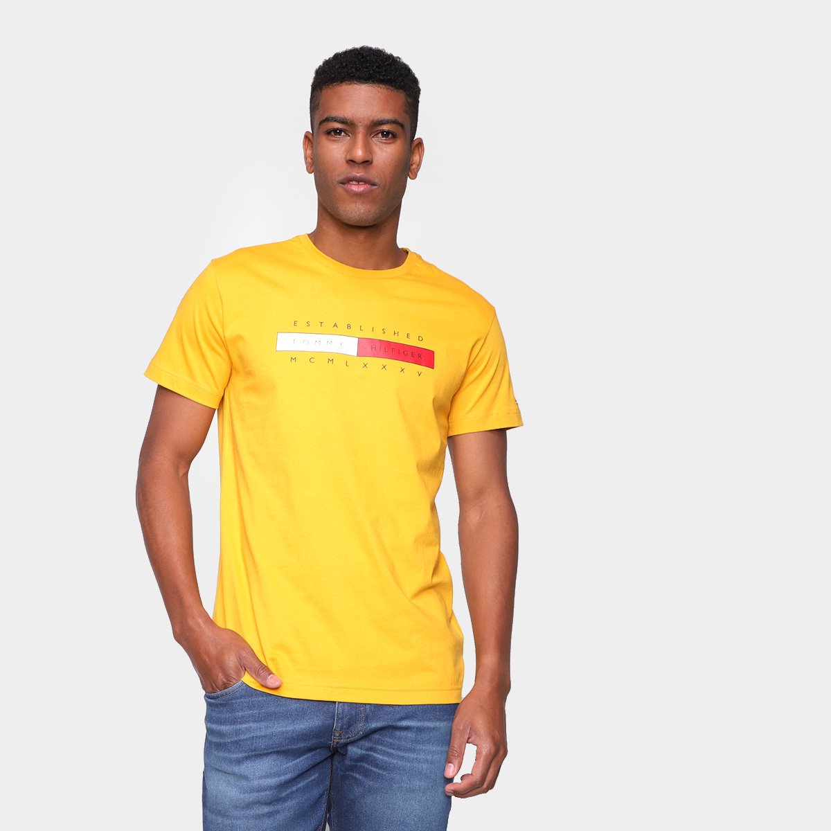 Camiseta Tommy Hilfiger Estampada Masculina - Amarelo Menor preço em Camiseta Tommy Hilfiger Estampada Masculina - Amarelo