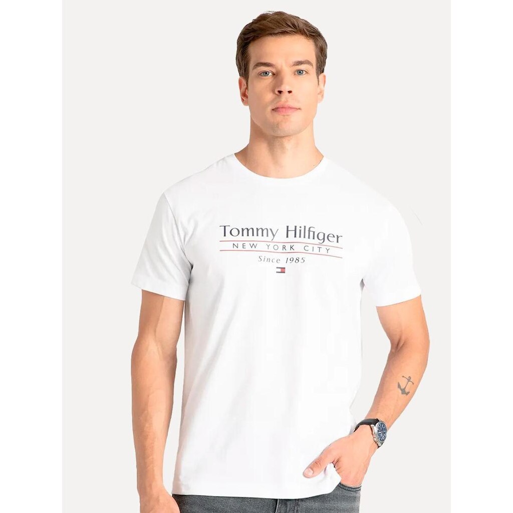 Camiseta Tommy Hilfiger Masculina Center Stack Branca