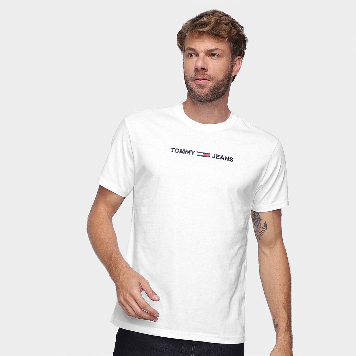Camiseta Tommy Jeans Logo Masculina - Branco Menor preço em Camiseta Tommy Jeans Logo Masculina - Branco
