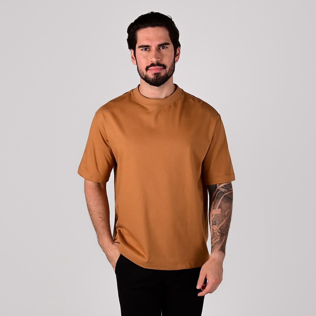 Camiseta Versatiold Oversized Caramelo
