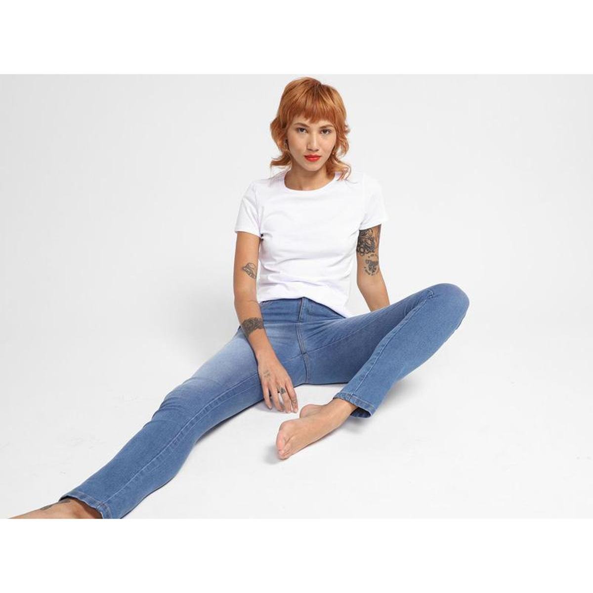 Camiseta Vista Magalu Baby Look - Branco Menor preço em Camiseta Vista Magalu Baby Look - Branco