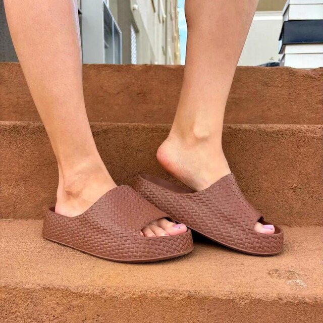 Chinelo Feminino Slide Leve Textura Moderno Brizza Arezzo
