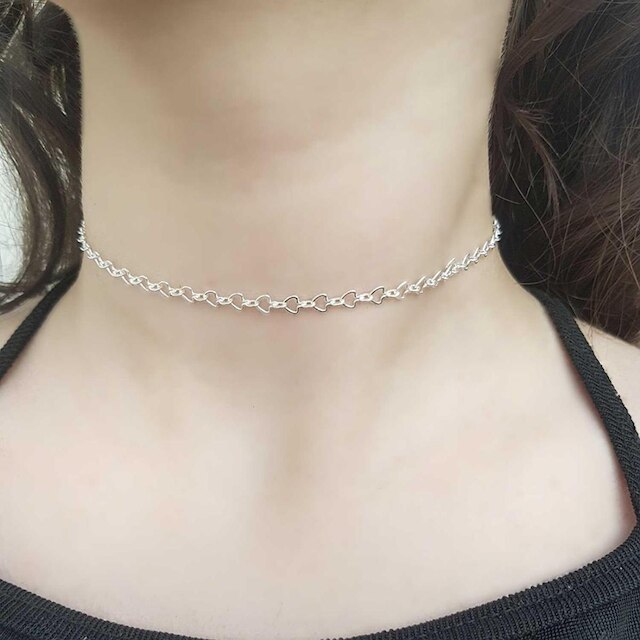 Choker Elos Triangulares Vazados Banhada a Prata Semijoia