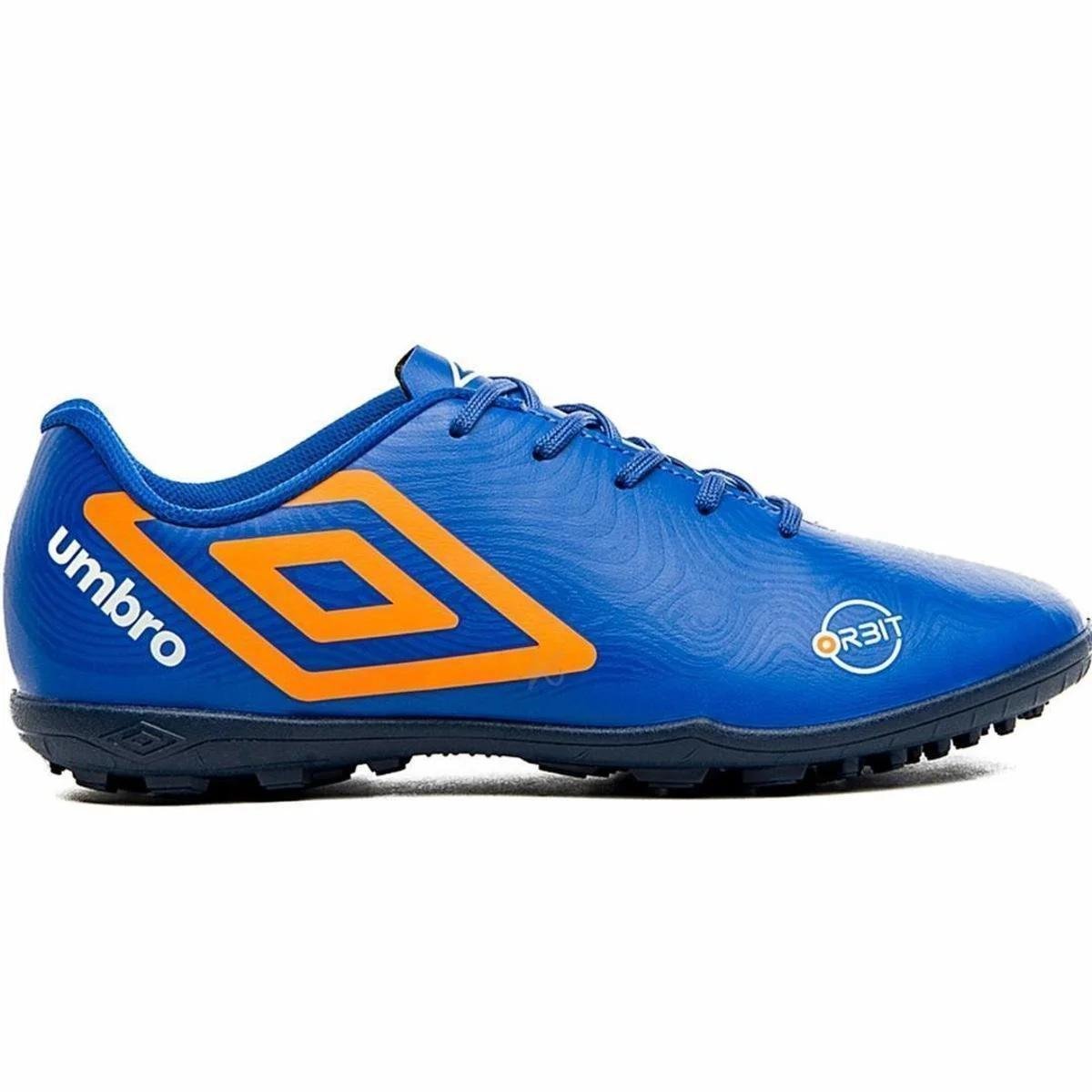 Chuteira Society Umbro Orbit Jr - Azul e Laranja Menor preço em Chuteira Society Umbro Orbit Jr - Azul e Laranja
