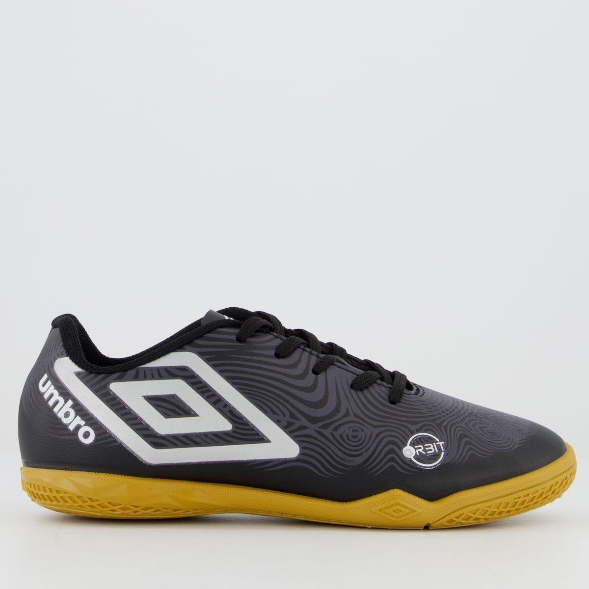 Chuteira Umbro Orbit Futsal Juvenil Preta Menor preço em Chuteira Umbro Orbit Futsal Juvenil Preta