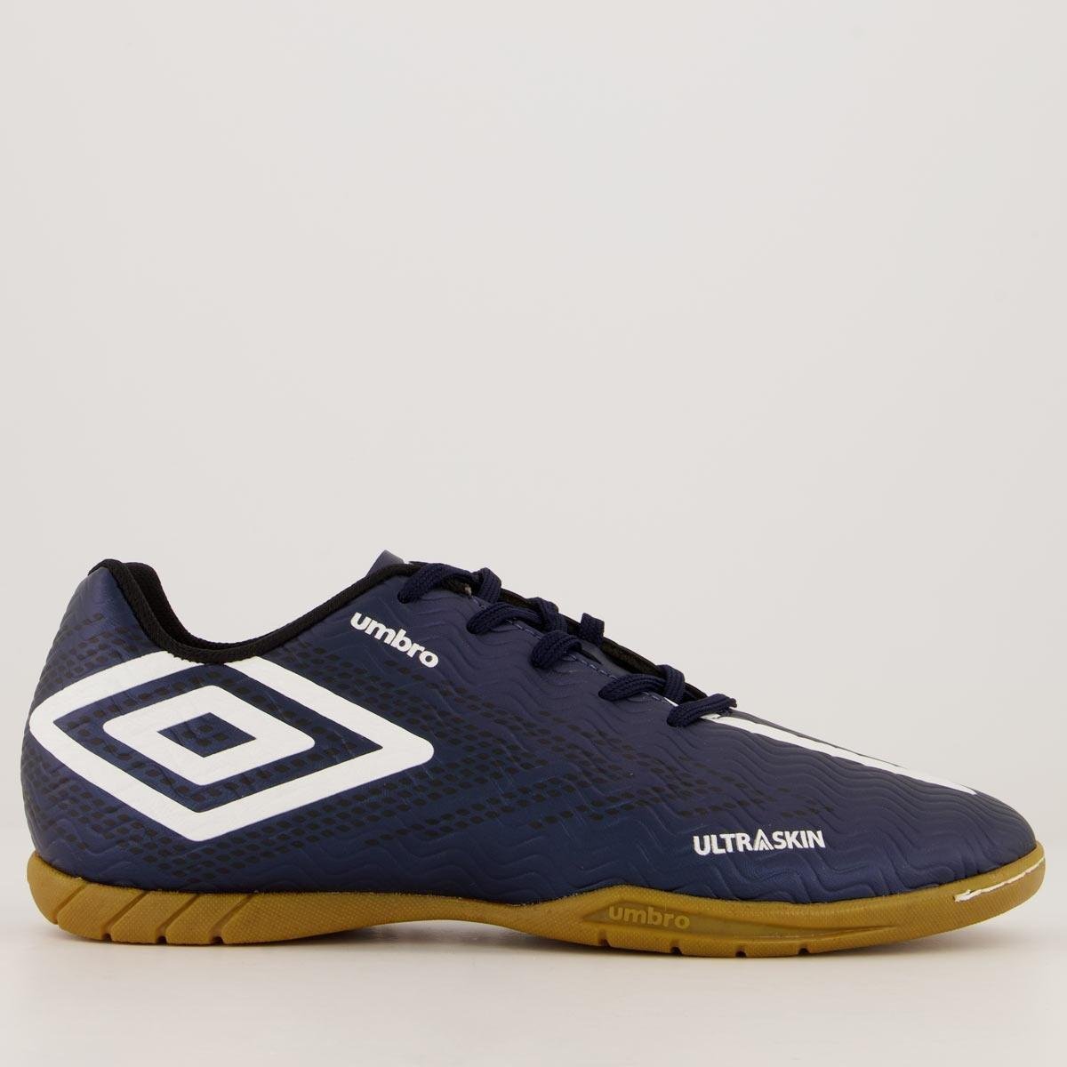 Chuteira Umbro Ultraskin Futsal Marinho e Branca - Azul+Marinho Menor preço em Chuteira Umbro Ultraskin Futsal Marinho e Branca - Azul+Marinho