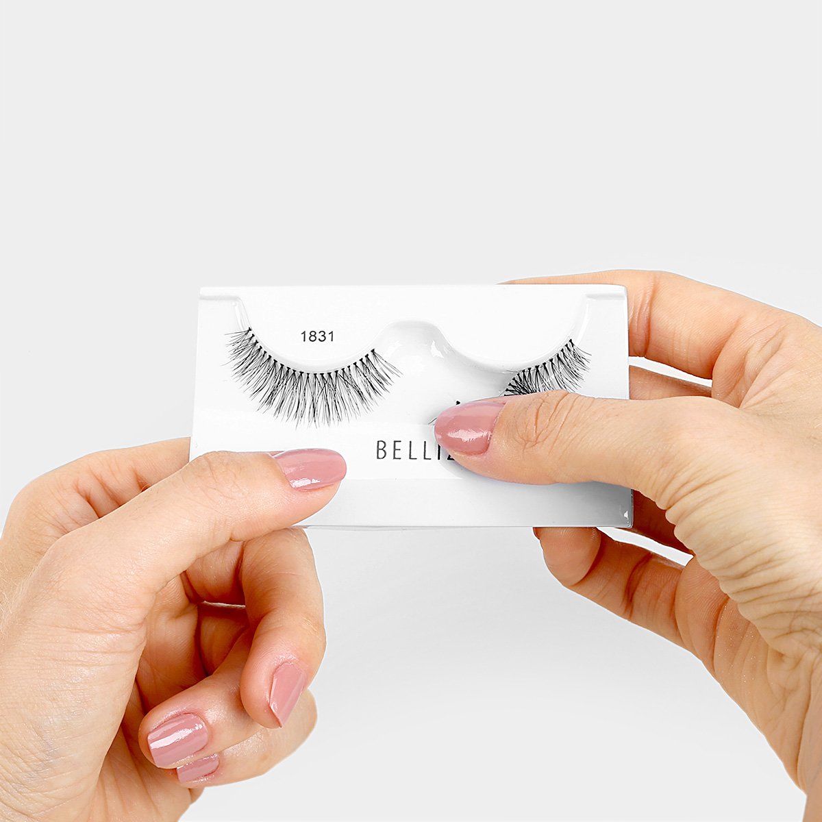 Cílios Postiços Belliz Naturais Trançado Médio - Preto Menor preço em Cílios Postiços Belliz Naturais Trançado Médio - Preto