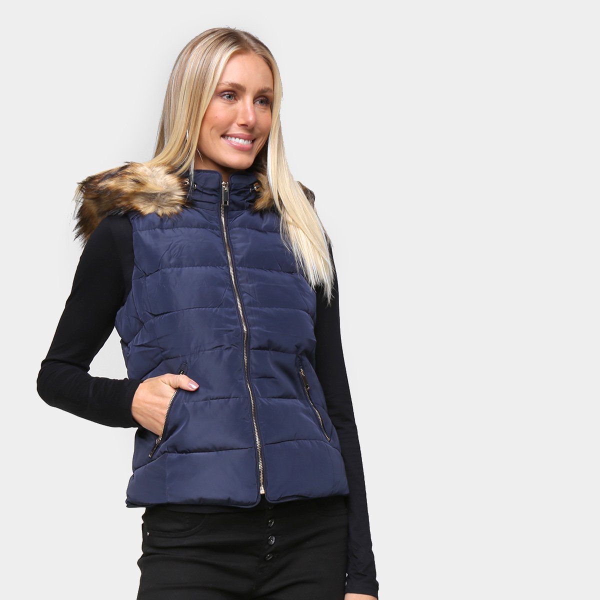 Colete SeV Básico Nylon Matelassê E Pelo Com Capuz Feminino - Marinho é ruim? Colete SeV Básico Nylon Matelassê E Pelo Com Capuz Feminino - Marinho é boa?