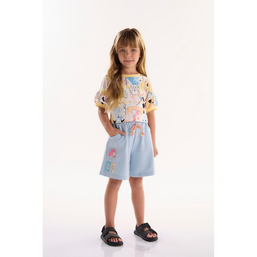 Conjunto Aumigo Infantil para Menina com Blusa e Bermuda Três e Já