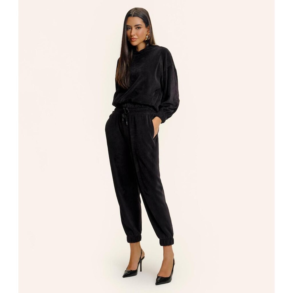 Conjunto Blusão Com Calça Endless Plush Feminina Preto
