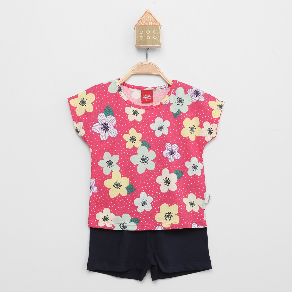 Conjunto Infantil Elian Blusa E Shorts Estampado Menina - Pink Menor preço em Conjunto Infantil Elian Blusa E Shorts Estampado Menina - Pink