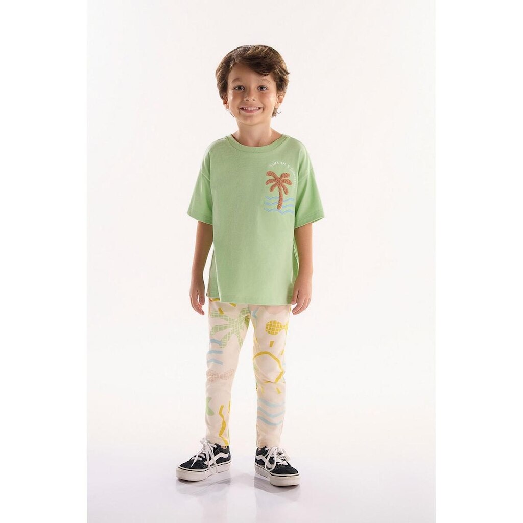 Conjunto Infantil para Menino Beiramar com Camiseta e Calça Três e Já