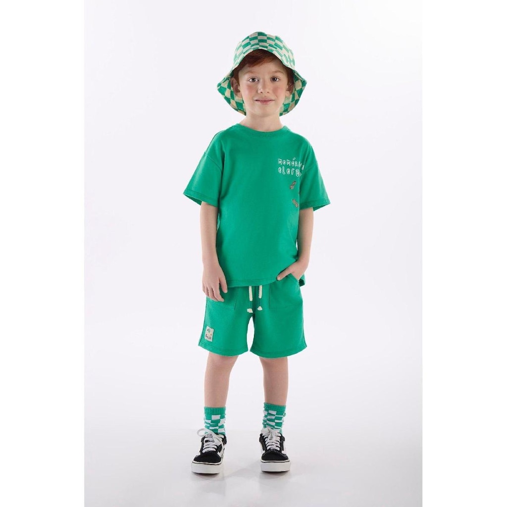 Conjunto Menino Camiseta e Bermuda Três e Já