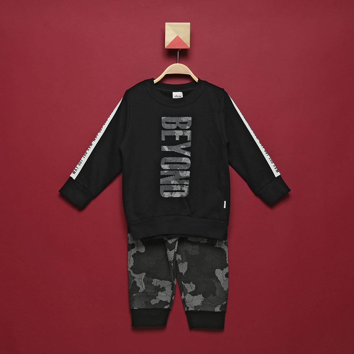 Conjunto Moletom Bebê Elian Peluciado Camuflado - Preto Menor preço em Conjunto Moletom Bebê Elian Peluciado Camuflado - Preto