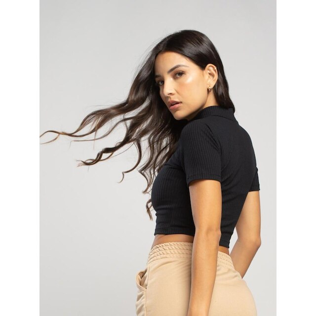Cropped Canelado Gola Alta Manga Curta Blusinha Básica Feminina