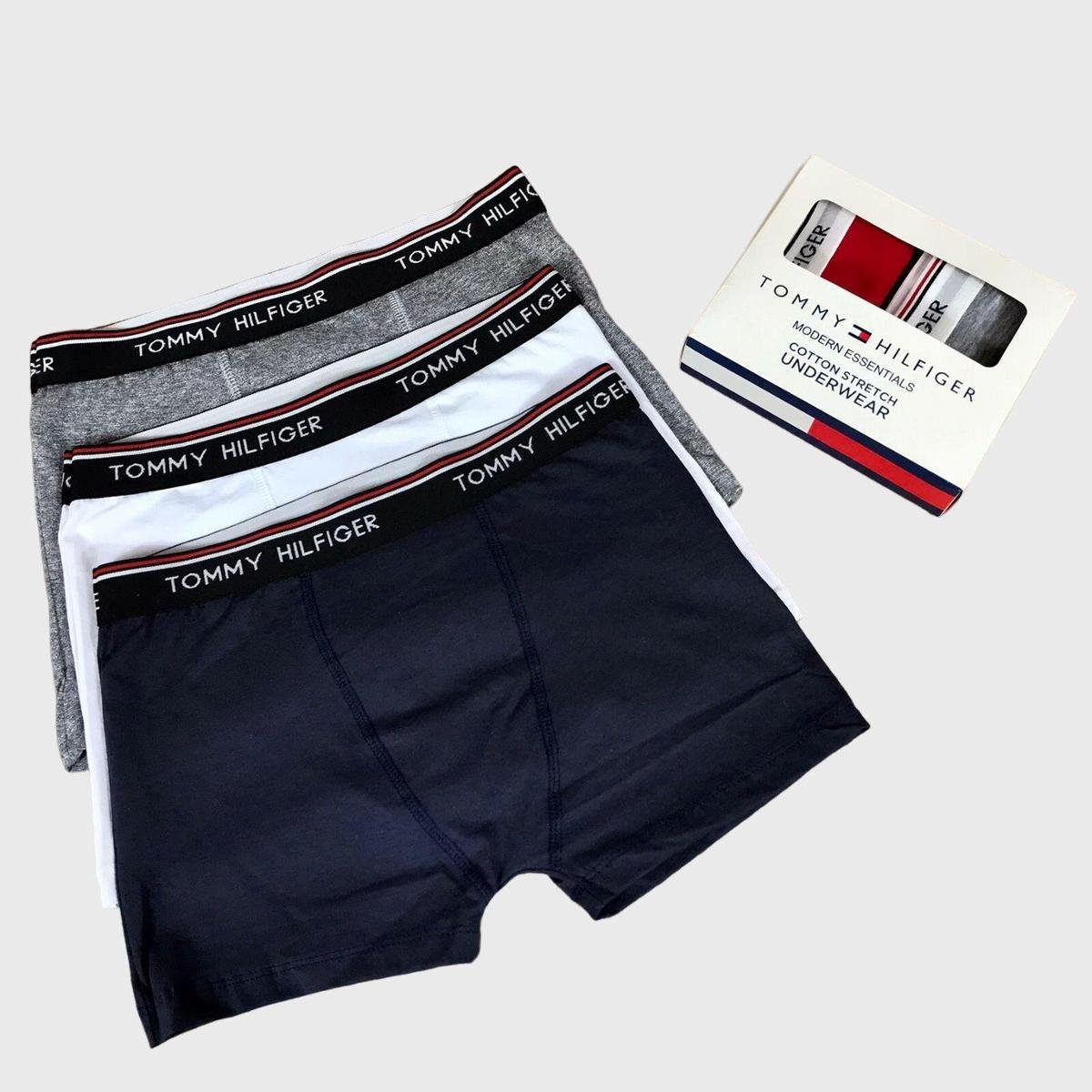 Cuecas Tommy Hilfiger Kit 3 Unidades Boxer Masculino - Sortido Menor preço em Cuecas Tommy Hilfiger Kit 3 Unidades Boxer Masculino - Sortido