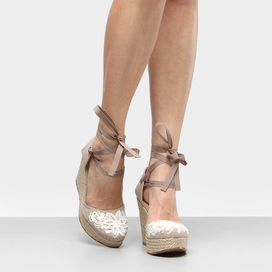 Espadrille Plataforma Shoestock Bordada Feminina - Bege