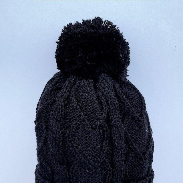 Gorro de Tricô Para Meninas Com Pompom Preto