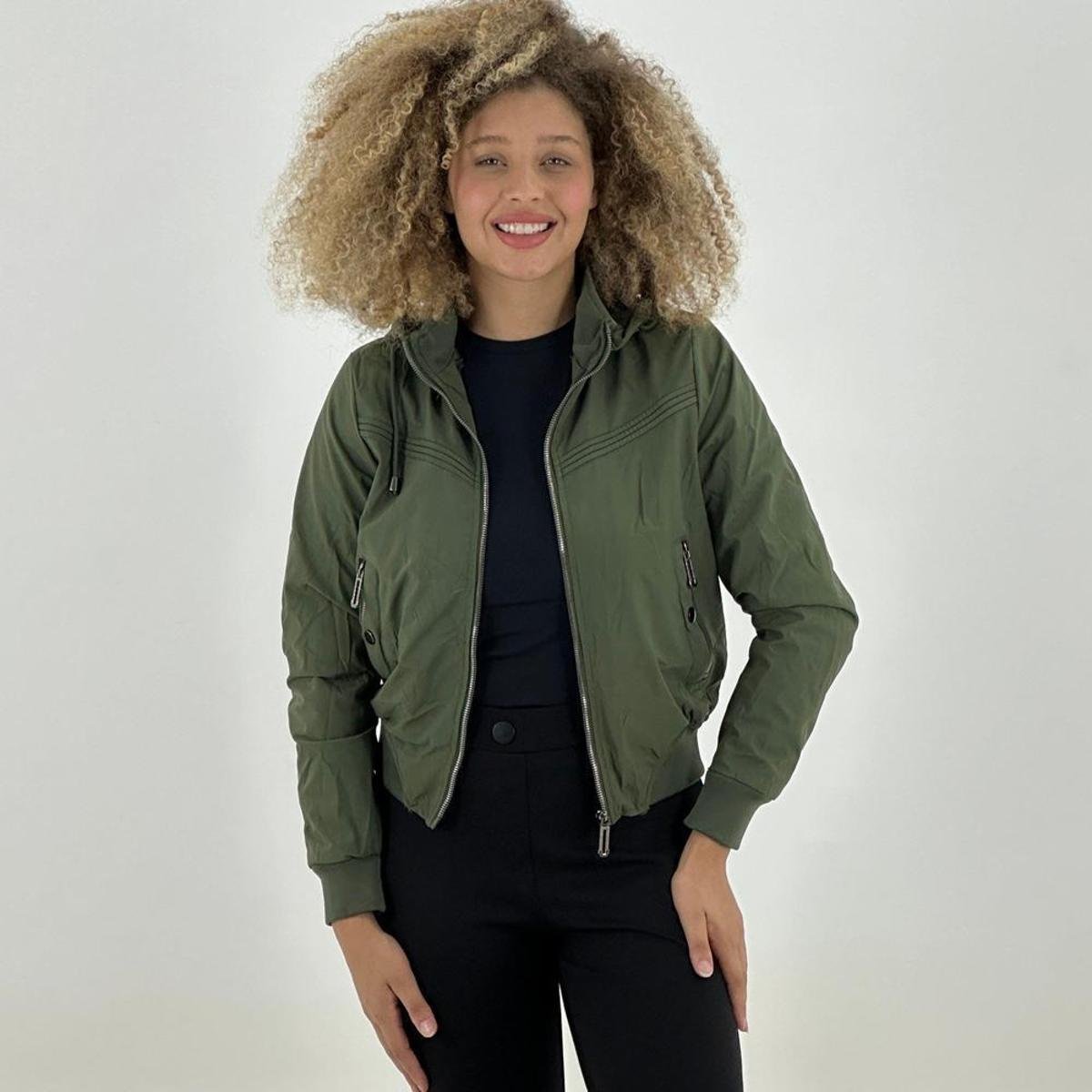 Jaqueta Blue Rose Curta em Nylon Peluciada Feminina Zattini