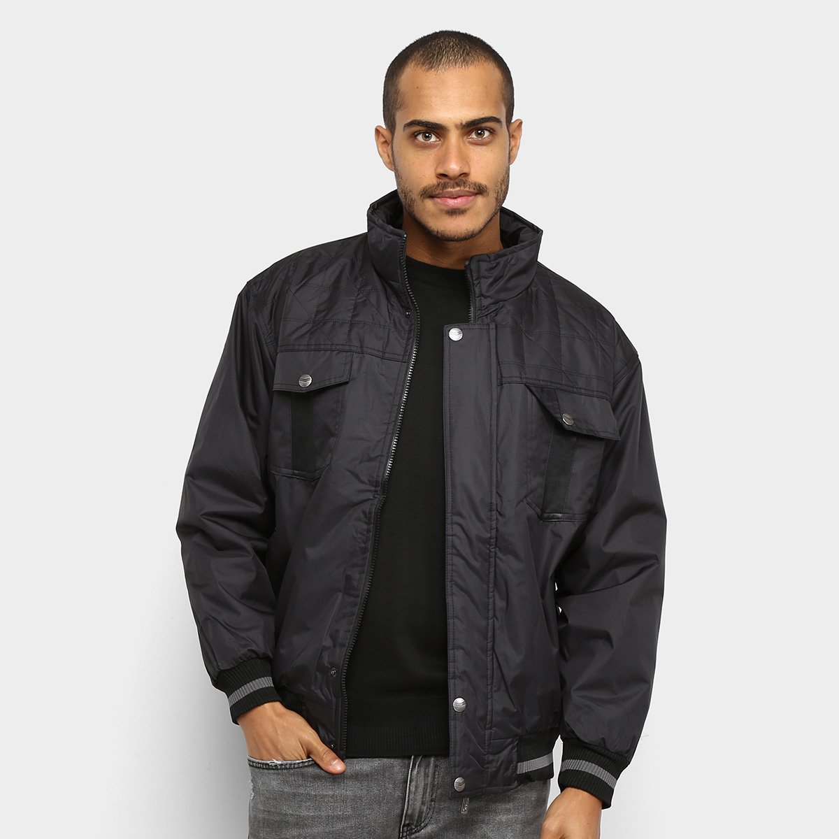 Jaqueta Bomber Beyond Bolsos Masculina - Preto Menor preço em Jaqueta Bomber Beyond Bolsos Masculina - Preto