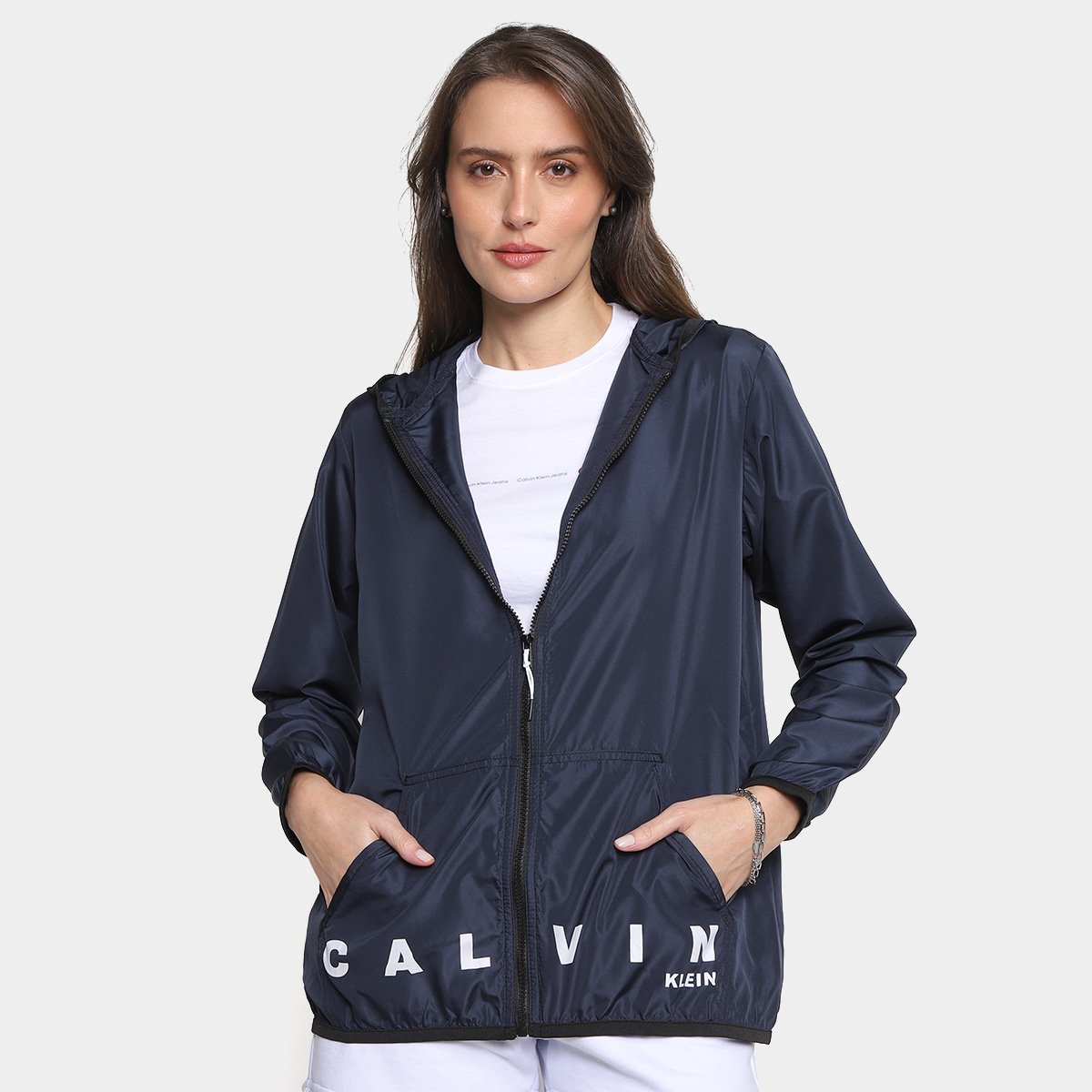 Jaqueta Corta Vento Calvin Klein New York Feminina Menor preço em Jaqueta Corta Vento Calvin Klein New York Feminina