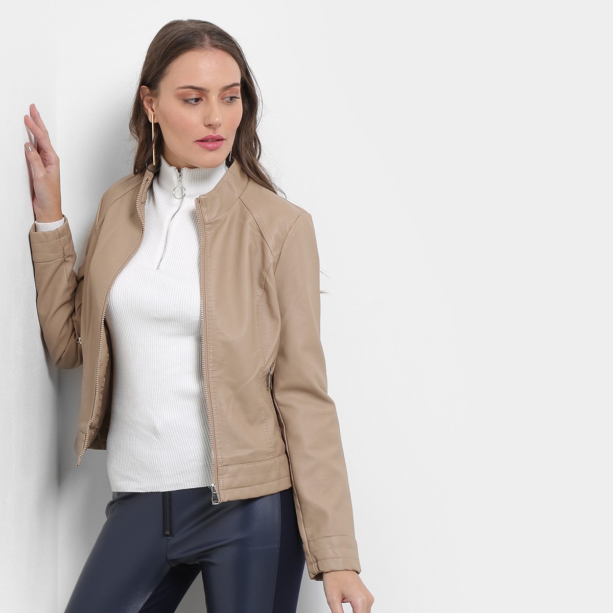 Jaqueta Facinelli Gola Padre Feminina - Cáqui é ruim? Jaqueta Facinelli Gola Padre Feminina - Cáqui é boa?