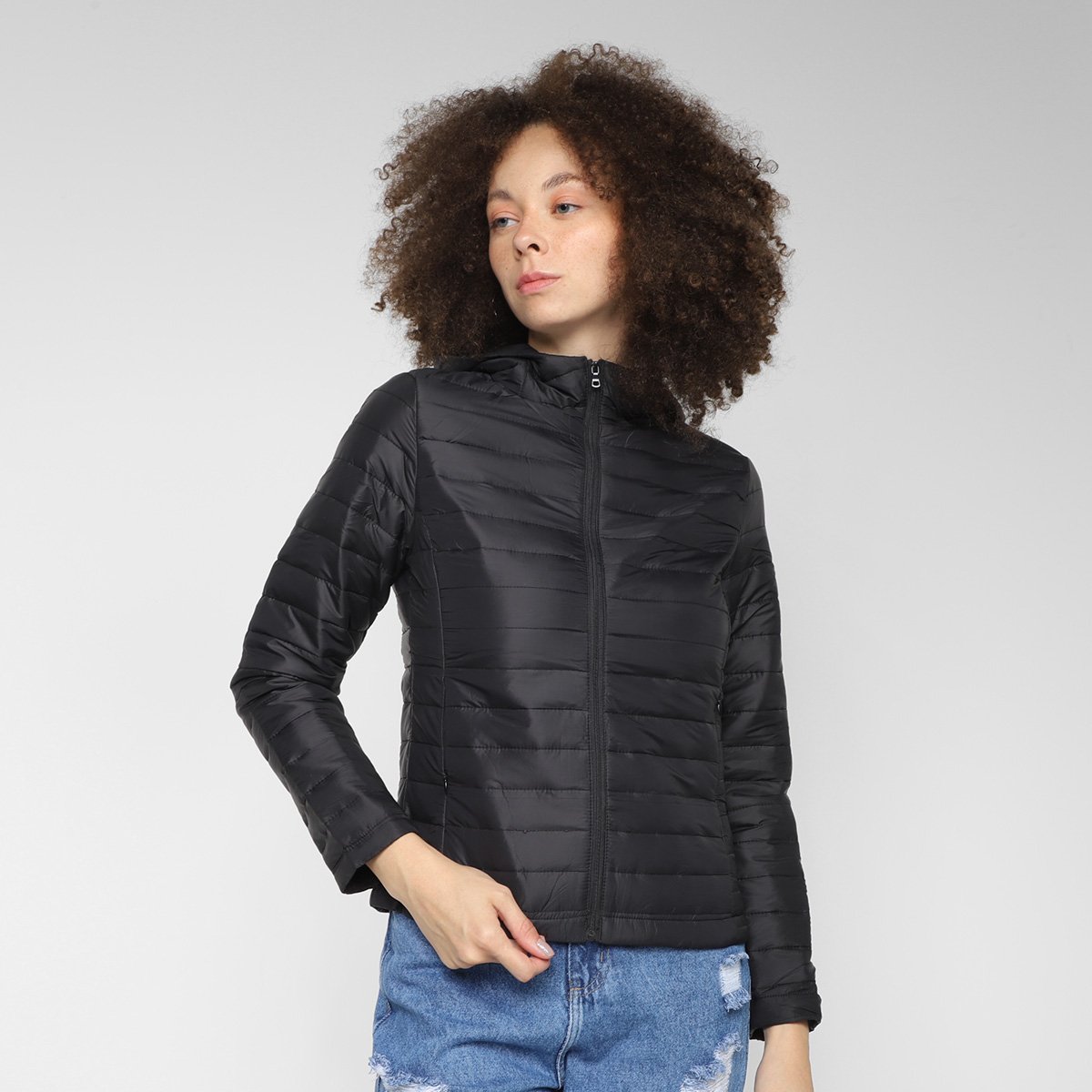 Jaqueta Facinelli Puffer Nylon Com Capuz Sem Punho Feminina - Preto Menor preço em Jaqueta Facinelli Puffer Nylon Com Capuz Sem Punho Feminina - Preto