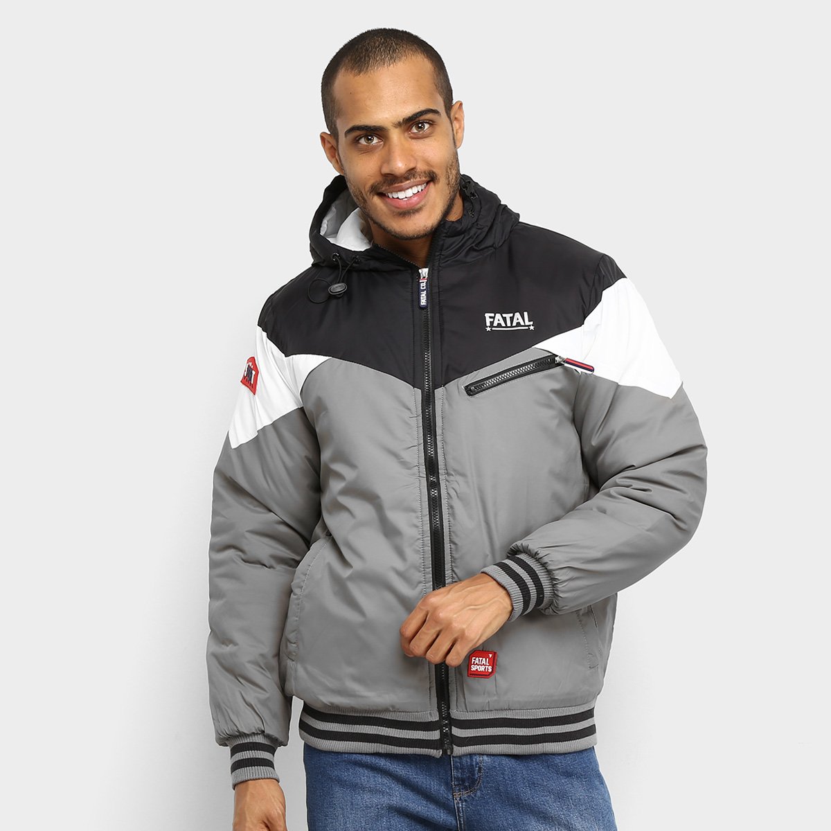 Jaqueta Fatal Nylon Capuz Recorte Masculina - Cinza Menor preço em Jaqueta Fatal Nylon Capuz Recorte Masculina - Cinza