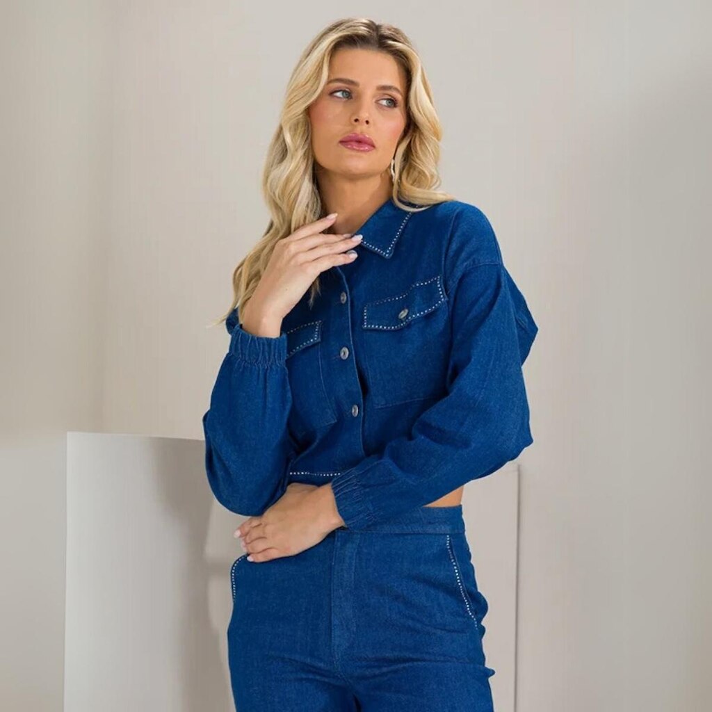 Jaqueta Feminina Jeans Cropped Strass Manga Longa Elastico Fecho em Botão Gola Tradicional