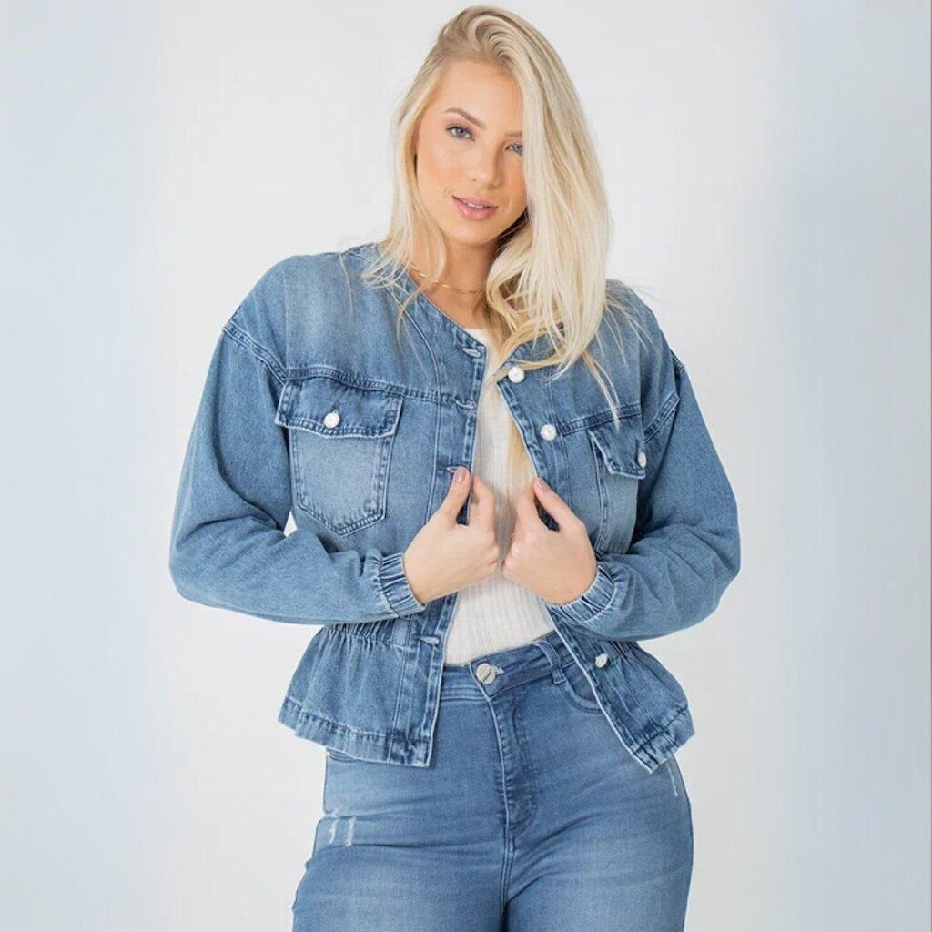 Jaqueta Feminina Jeans Punho e Cintura Elástica Bolso Frontal Botão
