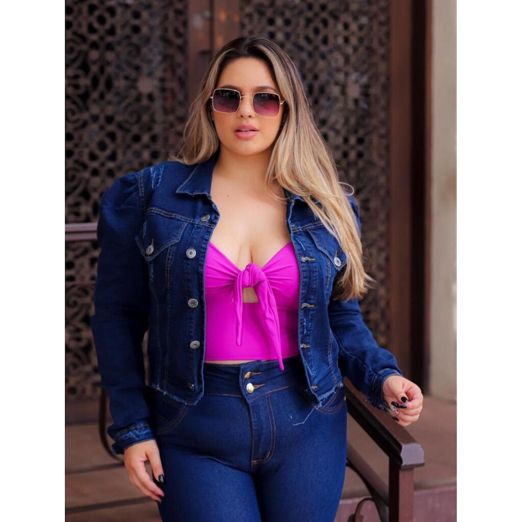 Jaqueta Jeans Feminina Plus Size com Elastano Manga Bufante Botões Encapados