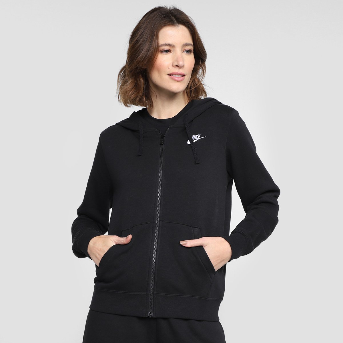 Jaqueta Moletom Nike Sportswear Club Fleece Capuz Feminina - Preto+Branco Menor preço em Jaqueta Moletom Nike Sportswear Club Fleece Capuz Feminina - Preto+Branco
