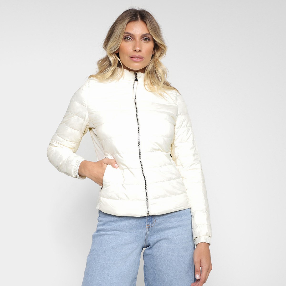 Jaqueta Nylon Puff SeV Gola Alta Feminina - Branco é ruim? Jaqueta Nylon Puff SeV Gola Alta Feminina - Branco é boa?