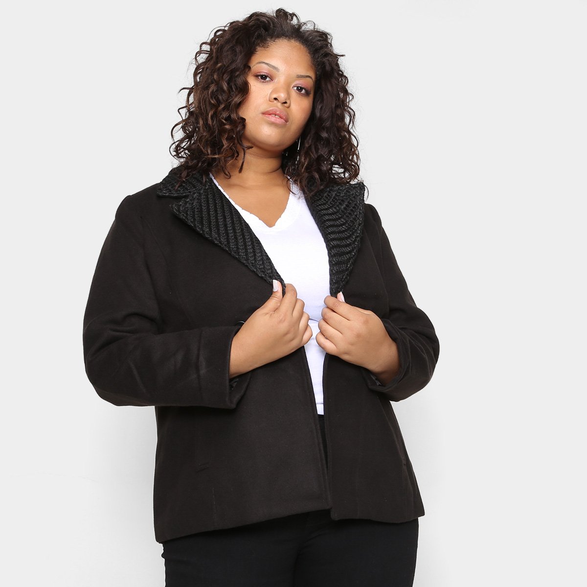 Jaqueta Queens Plus Size Lã Batida Feminina - Preto Menor preço em Jaqueta Queens Plus Size Lã Batida Feminina - Preto