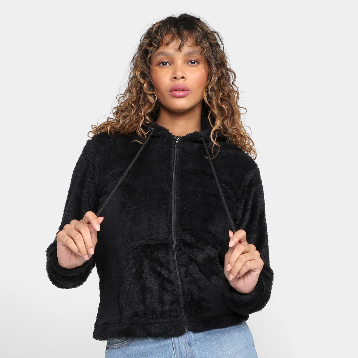 Jaqueta We're The Basic Pelinho C/ Capuz Feminina Menor preço em Jaqueta We're The Basic Pelinho C/ Capuz Feminina