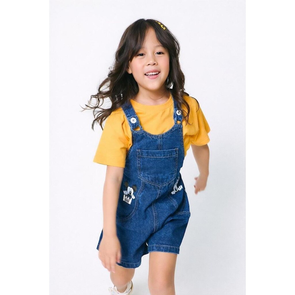 Jardineira Infantil Jeans Mickey e Minnie Disney Detalhe