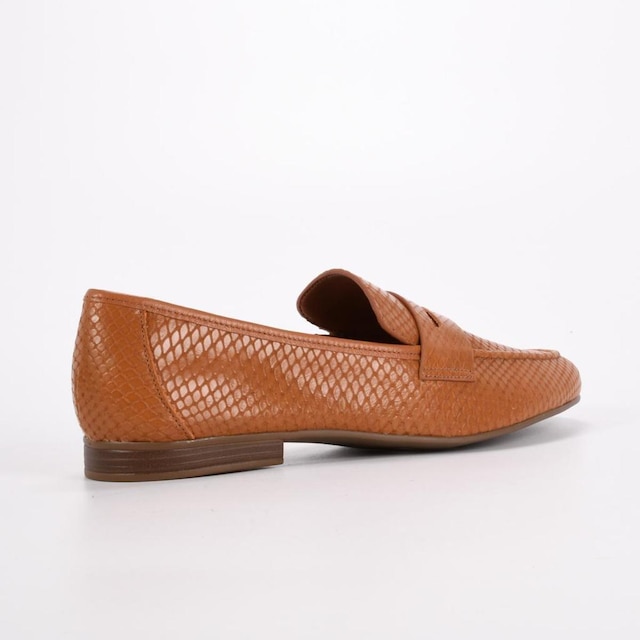 Loafer em Couro Caramelo Loucos e Santos